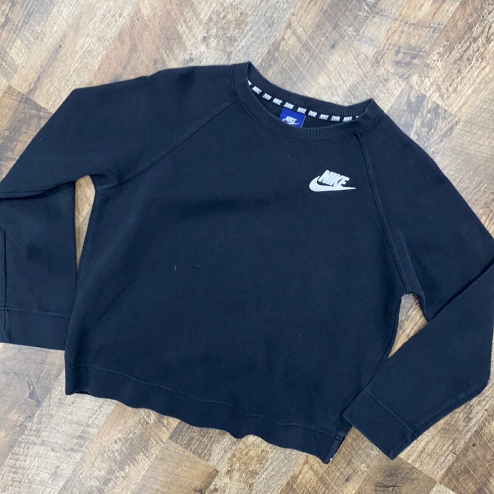 Women’s NIKE Black Crew sweatshirt size medium